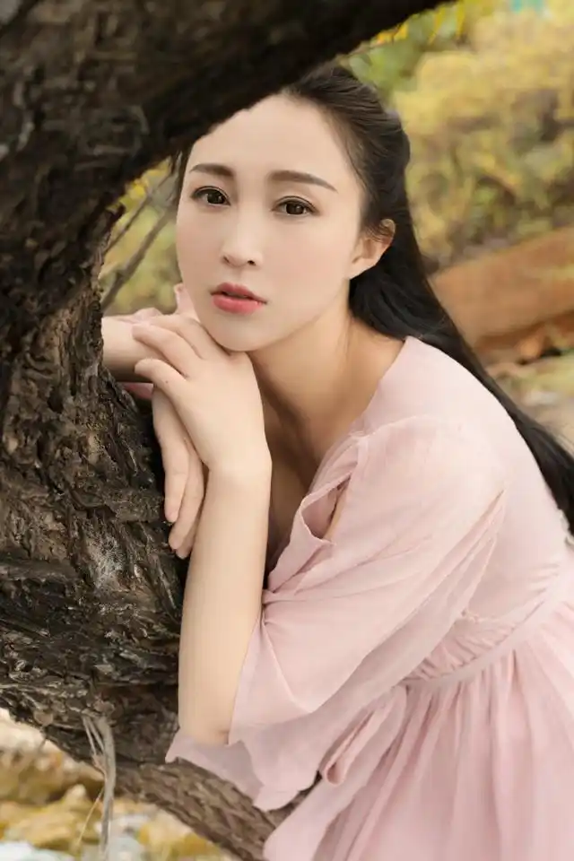 清纯美女瓜子脸漂亮可爱唯美气质写真图片