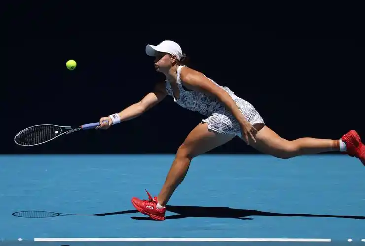 网球——澳网:巴蒂晋级_龙泽蒂_比赛_新华社