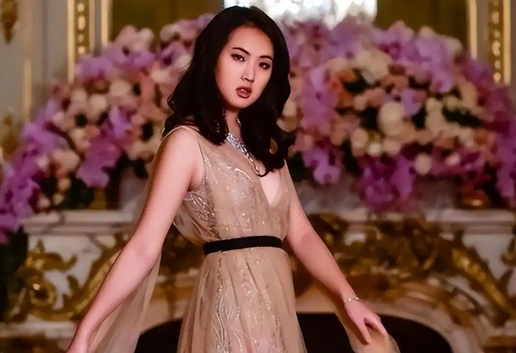 任正非现任妻子:长相温婉动人,和丈夫相差30岁,曾是得力秘书