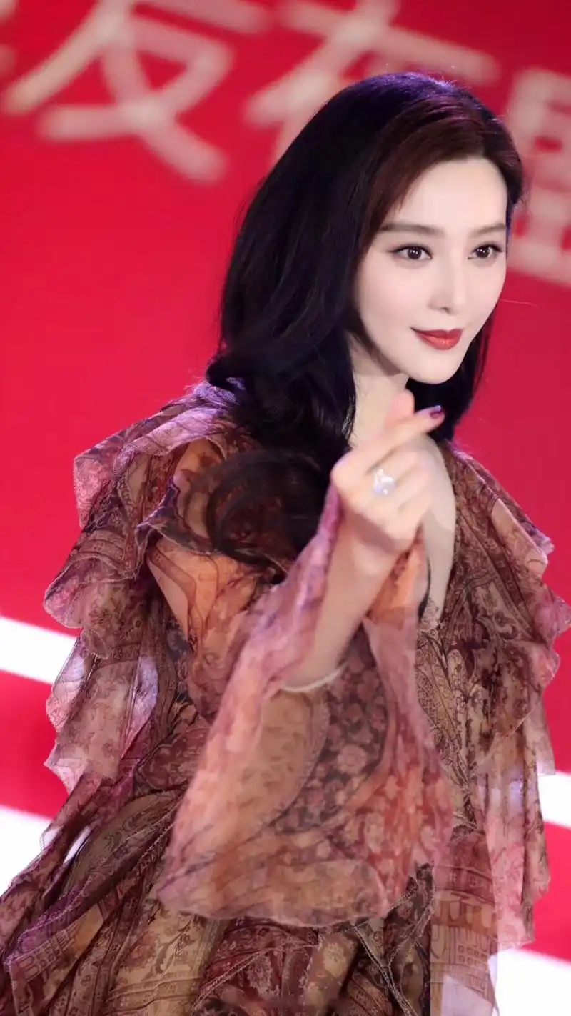 范冰冰作为名动国内外的成功人士,范冰冰这个名字可谓是人尽皆知,但