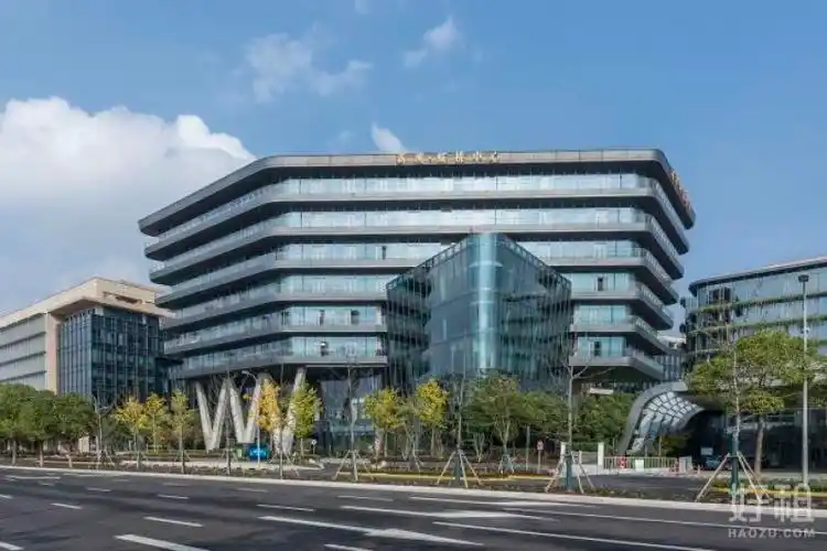 虹桥火车站 绿谷广场 400平精装带家具,落地窗出租—上海闵行区办公室