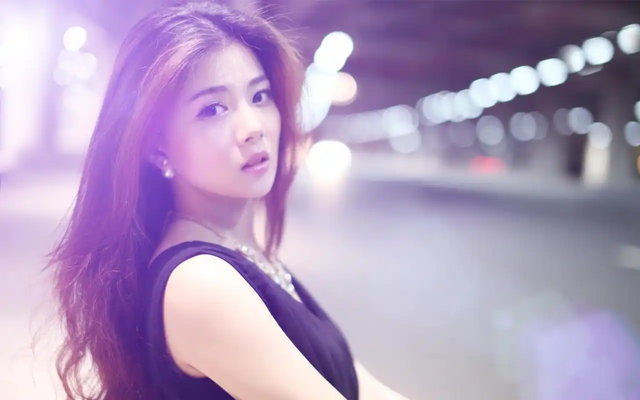 精选气质美女桌面壁纸图片下载