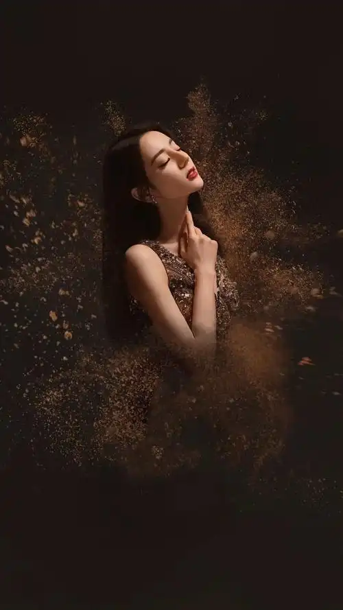 迪丽热巴壁纸高贵明艳优雅舒展整个人焕发出耀眼夺目的光芒