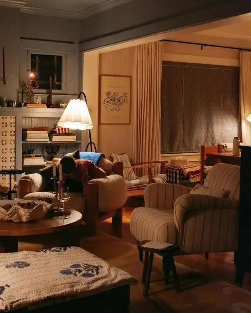 家居装修#    家装美式风味93  家的温度来源于那几盏灯,以及厨房