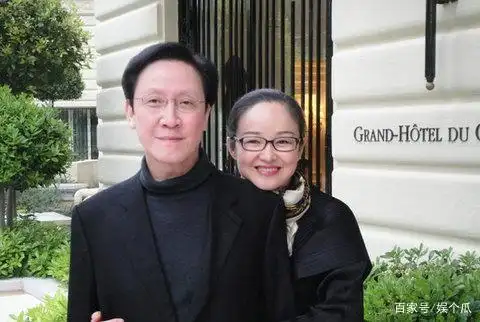 独宠张敏9年的向华胜,暴打王晶得罪红姑,为何还是移情别恋了?