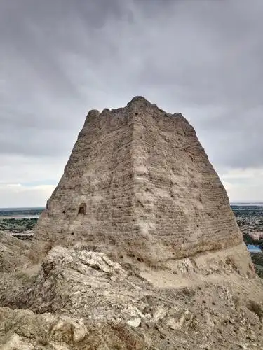 宁夏石嘴山市枣儿沟烽火台遗址