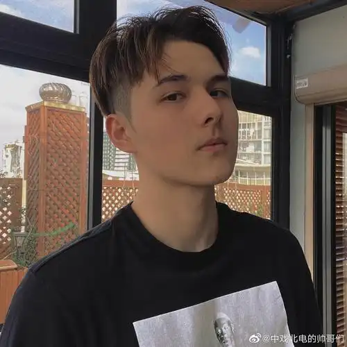 上海视觉艺术学院2020级表演专业(中德混血)_高清图集_新浪网