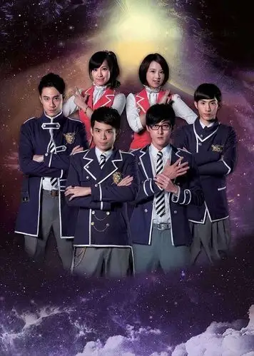 小时候看萌学园的时候特别喜欢焰王和陶喜儿的cp还觉得欧趴特别帅