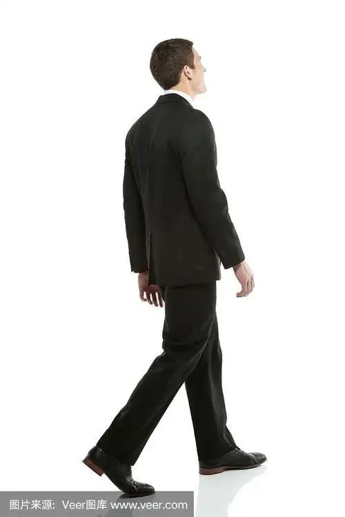 一个商人走路的侧面