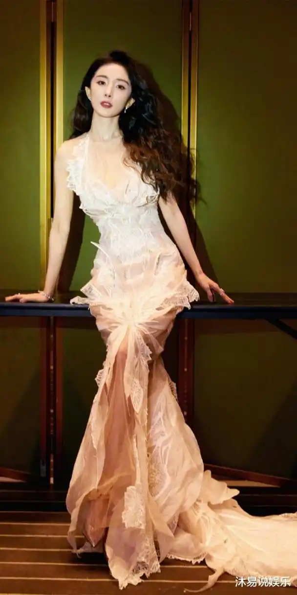 杨幂镂空蕾丝薄纱壁纸组图