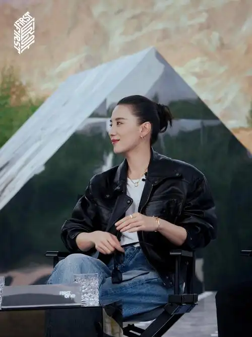 宋佳超话山川五色,水墨丹霞;步入旷野,探讨电影感悟08@宋佳#first