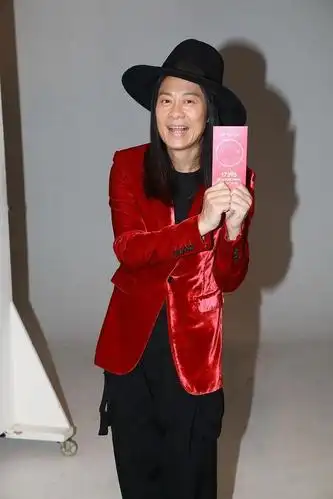 回忆杀!52岁草蜢成员蔡一杰庆生 苏志威蔡一智齐聚庆贺