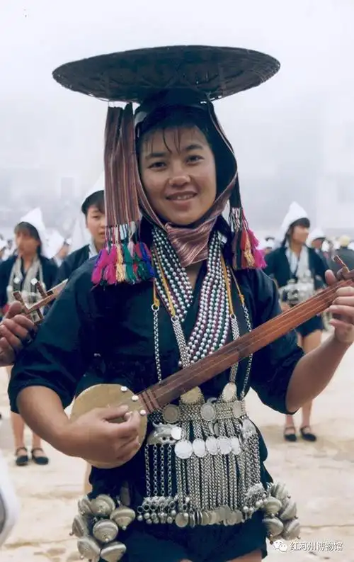 红河典藏:哈尼族奕车人女(青年)装