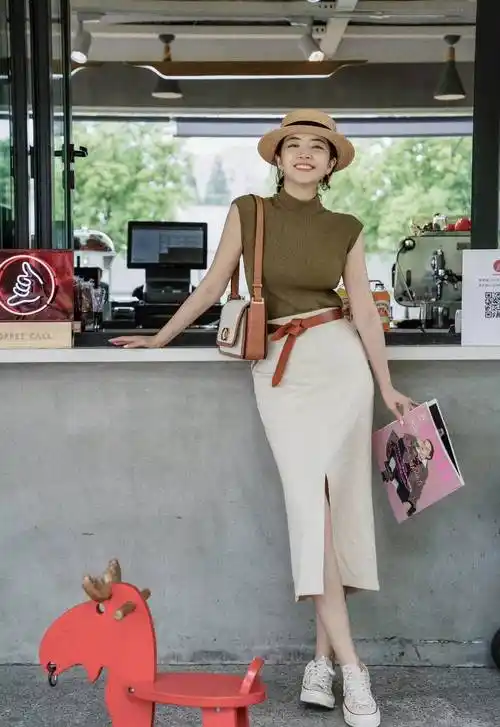 原创让三木博主告诉你夏天的半身裙怎么穿更时髦