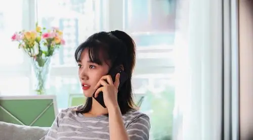 徐悦青春斗再现原生家庭问题被母亲剪身份证烧通知书