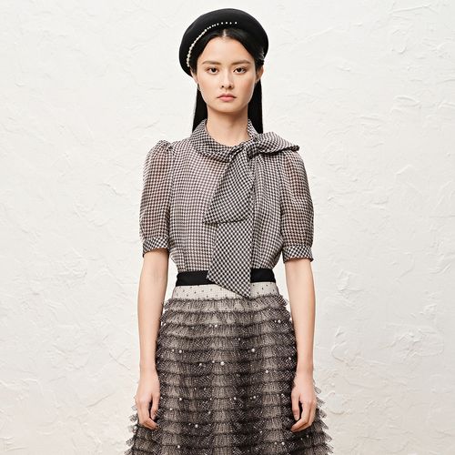 奥丽嘉朵夏款千鸟格蝴蝶结系带领上衣