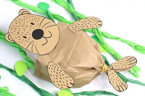 回收牛皮纸袋做儿童手工:简单做一只水獭(步骤图解)