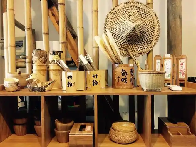 品鉴之旅你有见过民宿私房菜手艺品都是用竹子做的么这里是他的绿竹巷