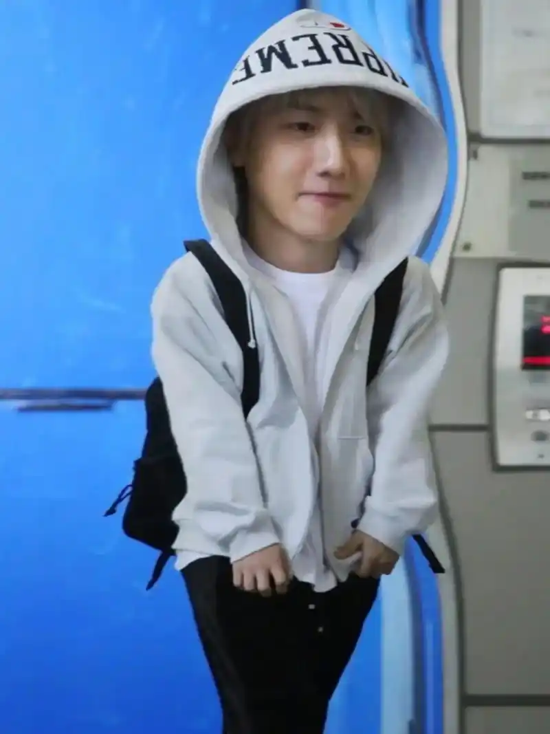 可可爱爱,没有脑袋 #边伯贤 #exo #ootd穿搭 #q - 抖音