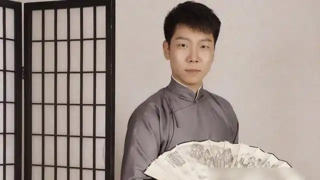 师父我来了!德云社王筱阁投入师父孔云龙怀抱,"跳槽"到了三队