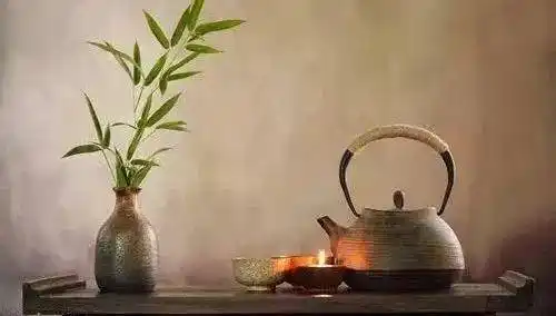 以茶会友共抒生活意境.