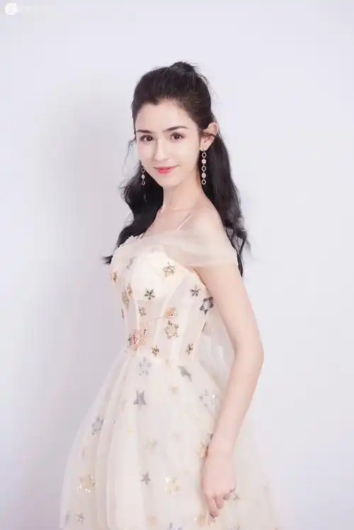 高清唯美私房图片 哈妮克孜,新疆美女,舞蹈演员,女演员,连衣裙美女,美
