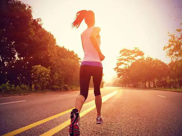 享受运动的唯美句子(坚持运动正能量语录) - 紫河马网