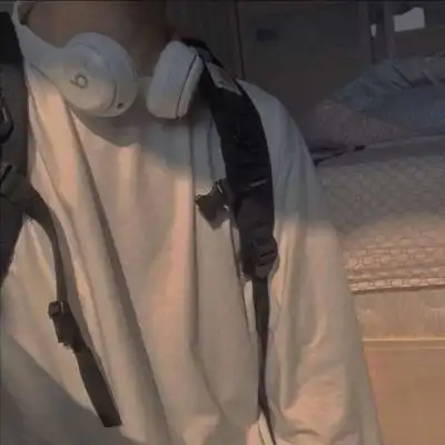 超酷的真人男生头像帅气不露脸ins图片