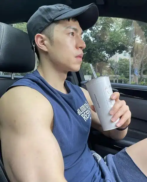 型男|肌肉|减脂|毛若懿|杨右宁_网易订阅