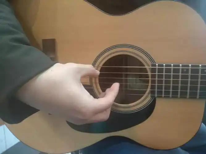 初学吉他右手6大陋习一定要杜绝!