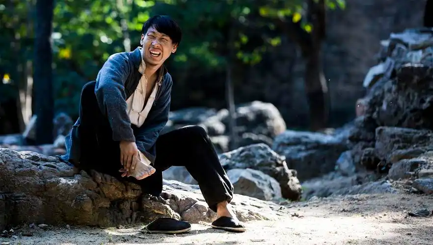 小妮扛枪开播王海涛饰演粪箕子