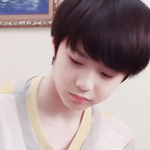 炸4刘耀文在团里是忙内,在家里是哥哥,宠弟狂魔哥哥力max!