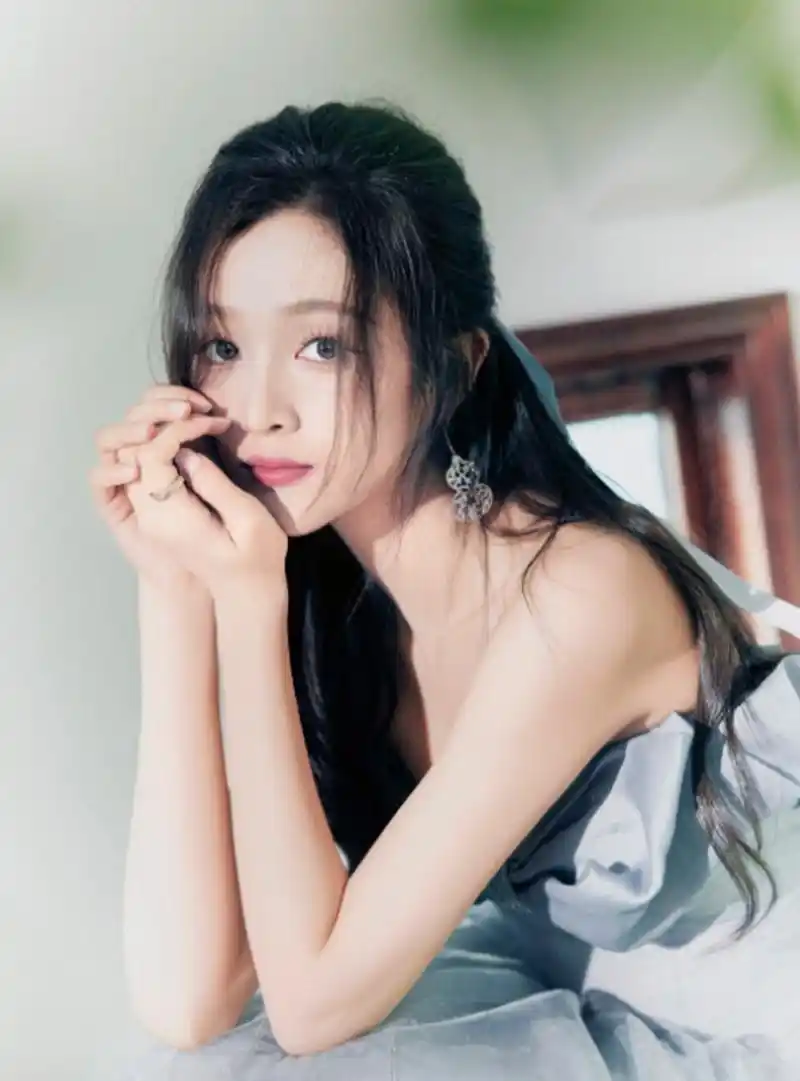 吴宣仪的这套高定礼服,真的是甜甜的公主,好喜欢!