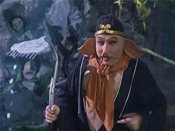 话西游之七猪八戒九齿钉耙从何而来与金箍棒战力相差在哪