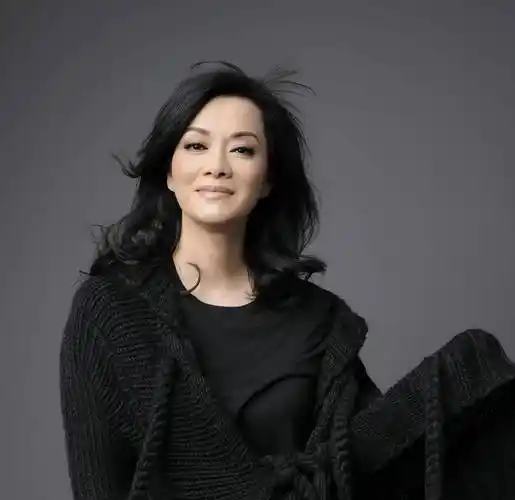 从豪门到自立:毛阿敏居然拒绝 260 亿 遗产,她的独立之路引发思考_争