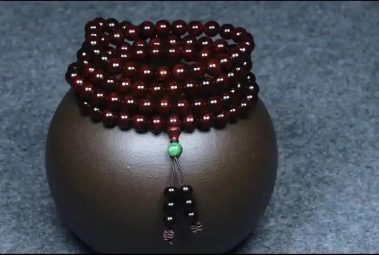 印度纯正小叶紫檀,7mm,108颗.适合当念珠,脖挂,手串.