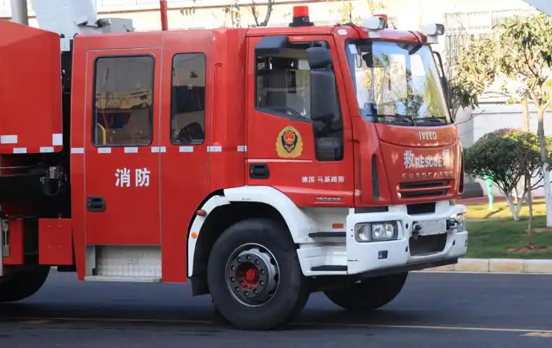 地表最强多功能主战消防车多功能主战消防车图片