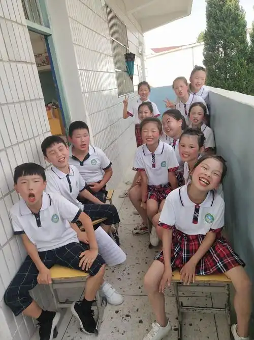 杨坊五年级庆祝六一合影!