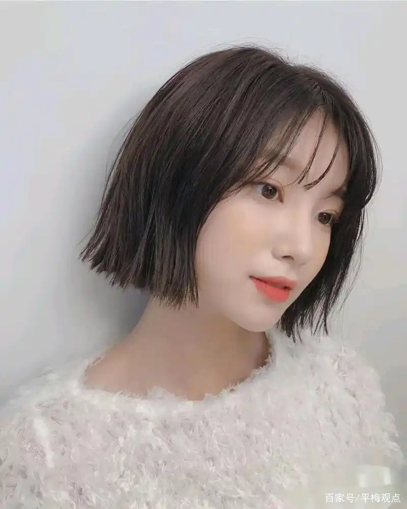 夏天和短发更配,这4款好看的短发发型,不仅减龄还显脸小