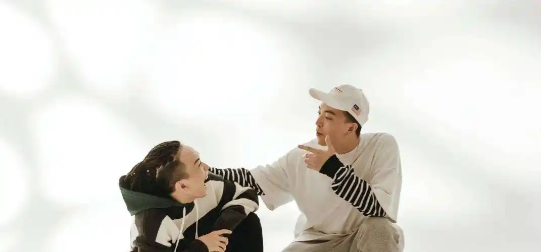 原创青2导师jonyj晒照小豆芽可爱讨喜网友给她买最好的奶粉