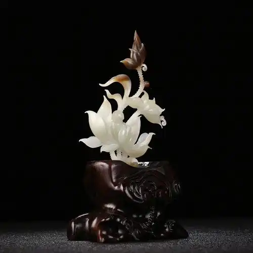 【即拍即得】王朝安工作室出品 和田玉 莲花摆件58.49g