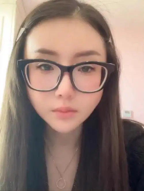 纯纯|老伴侣|女主播|暧昧关系_网易订阅