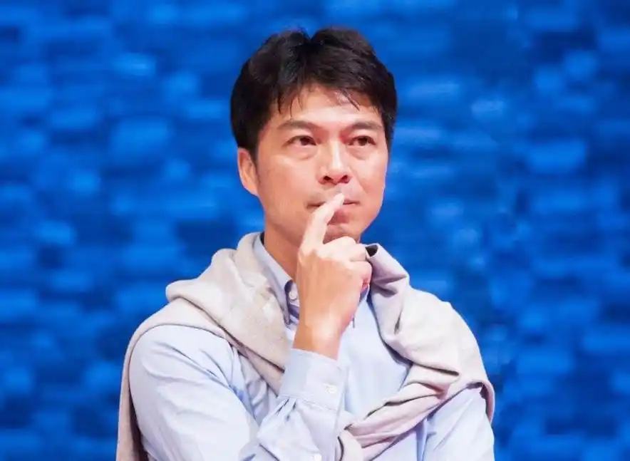 国乒惊险一战!2大主力惨败输瓦尔德内尔,江嘉良险胜世乒赛夺冠