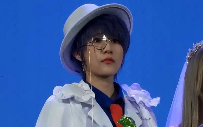 gnz48陈珂怪盗基德台上偷吃零食可可爱爱帅帅气气20210418成都男装