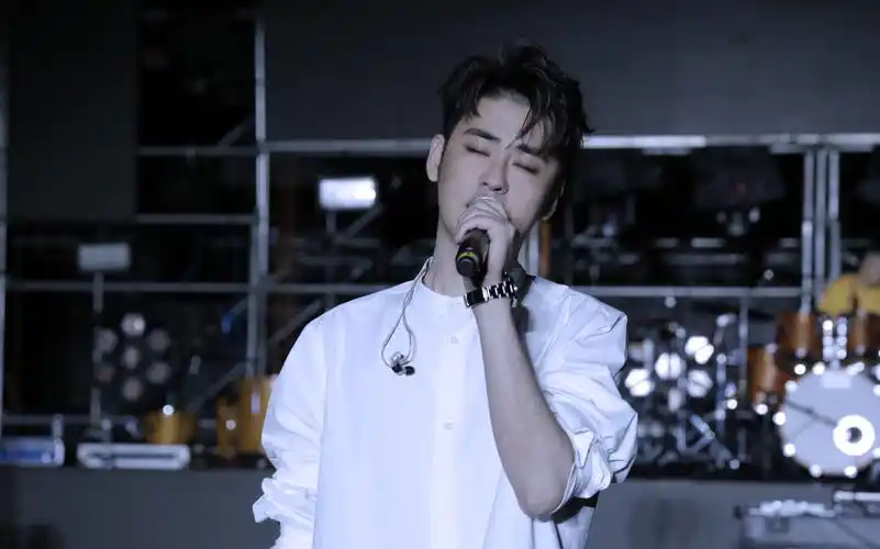 张云雷国潮音乐节直播张云雷部分全录屏趁着探清水河