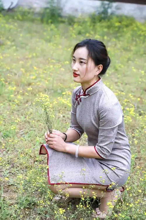 感受旗袍魅力之美——文/雁子