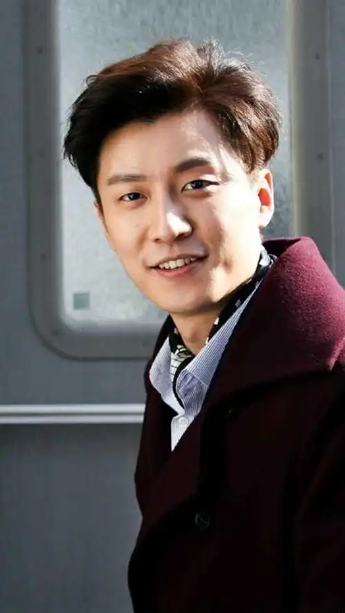 乔任梁笑的时候有多好看?