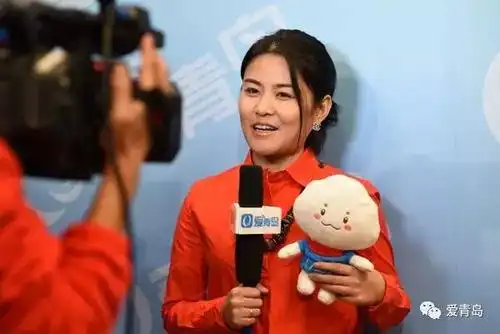 【小爱朋友圈】潘倩倩公开"示爱"舞阳?