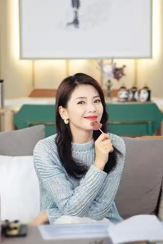 刘涛为扮嫩拼了针织毛衣温柔减龄还要嘟嘴卖萌装可爱