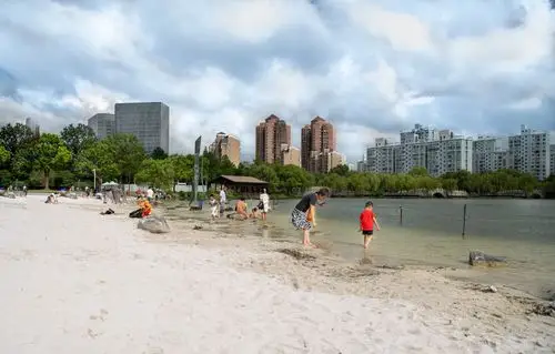 白沙滩玩耍之二